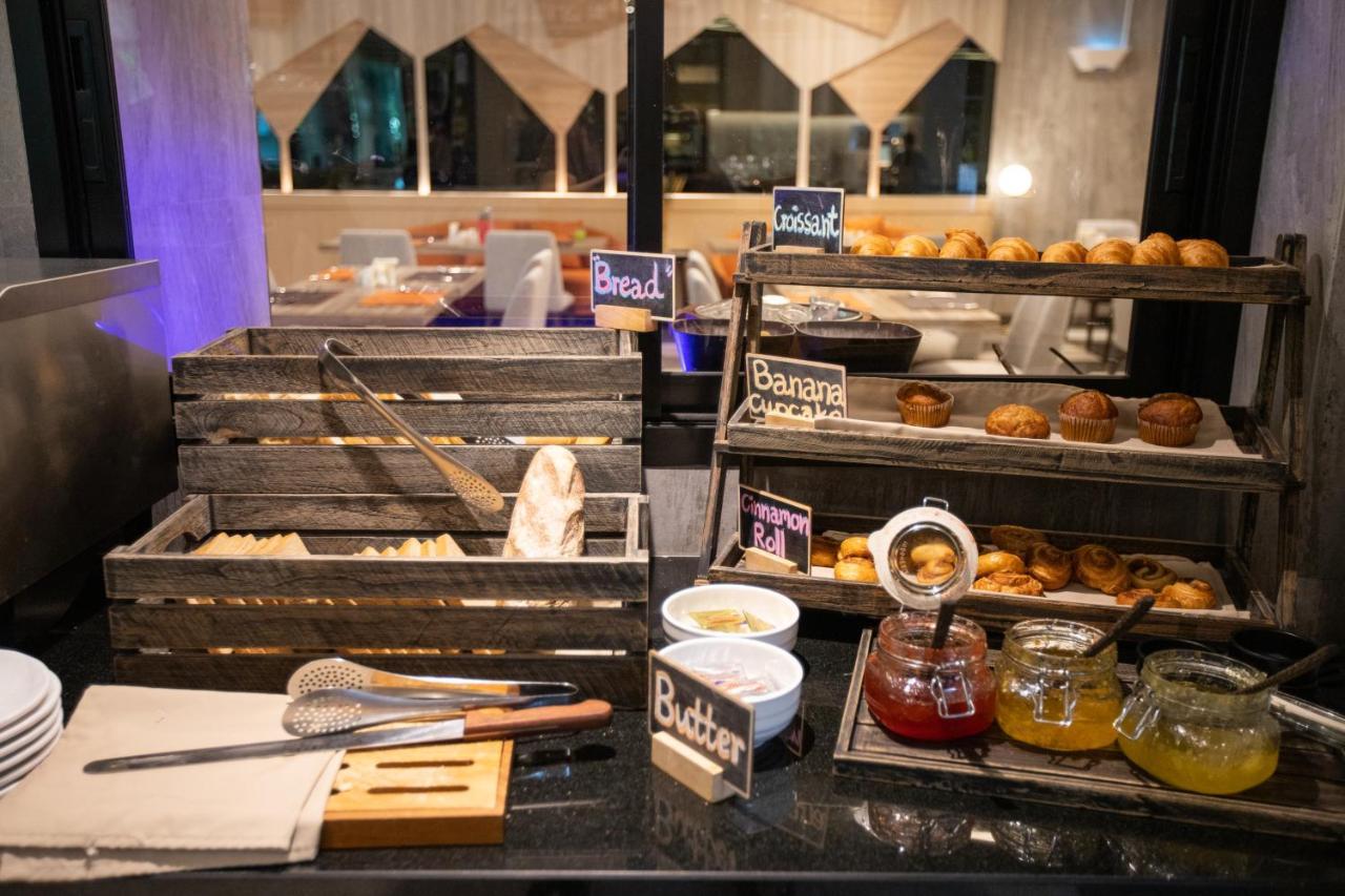 Parkroyal Suites Bangkok Ngoại thất bức ảnh