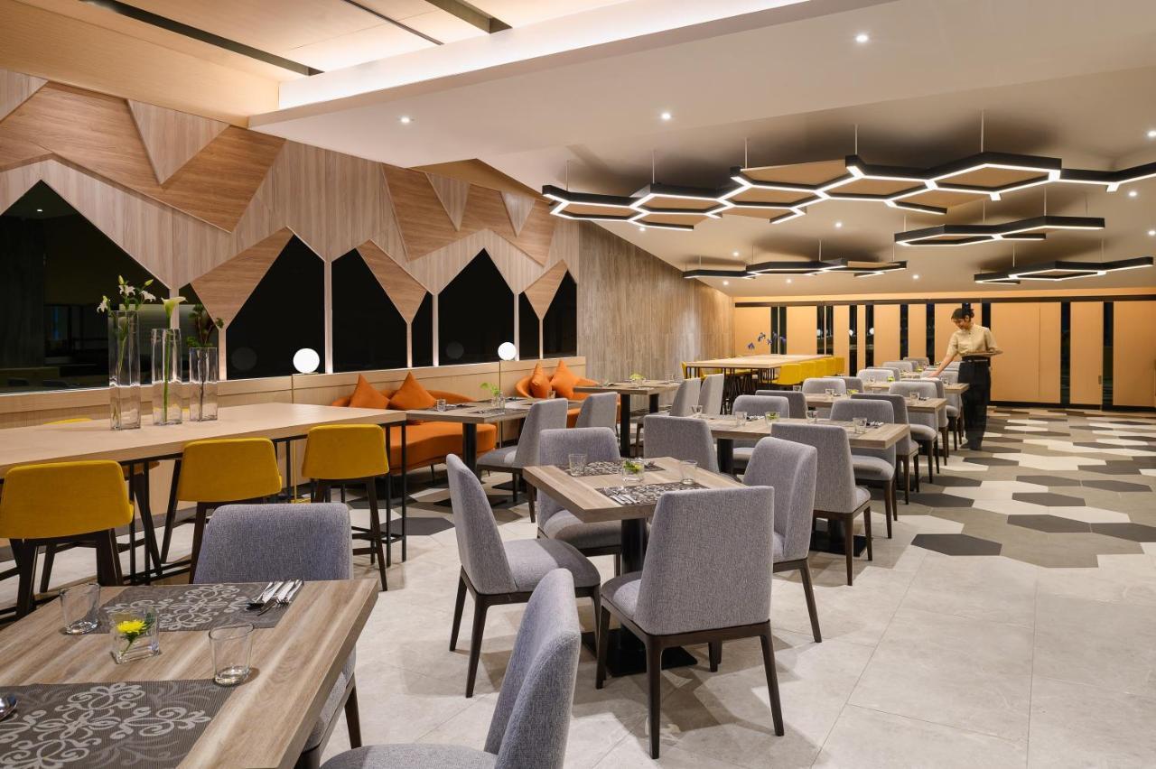 Parkroyal Suites Bangkok Ngoại thất bức ảnh