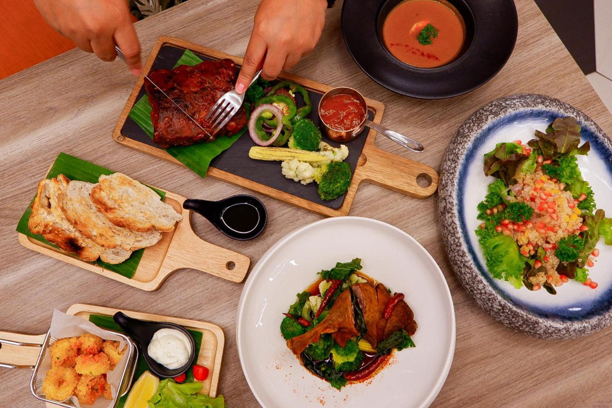 Parkroyal Suites Bangkok Ngoại thất bức ảnh